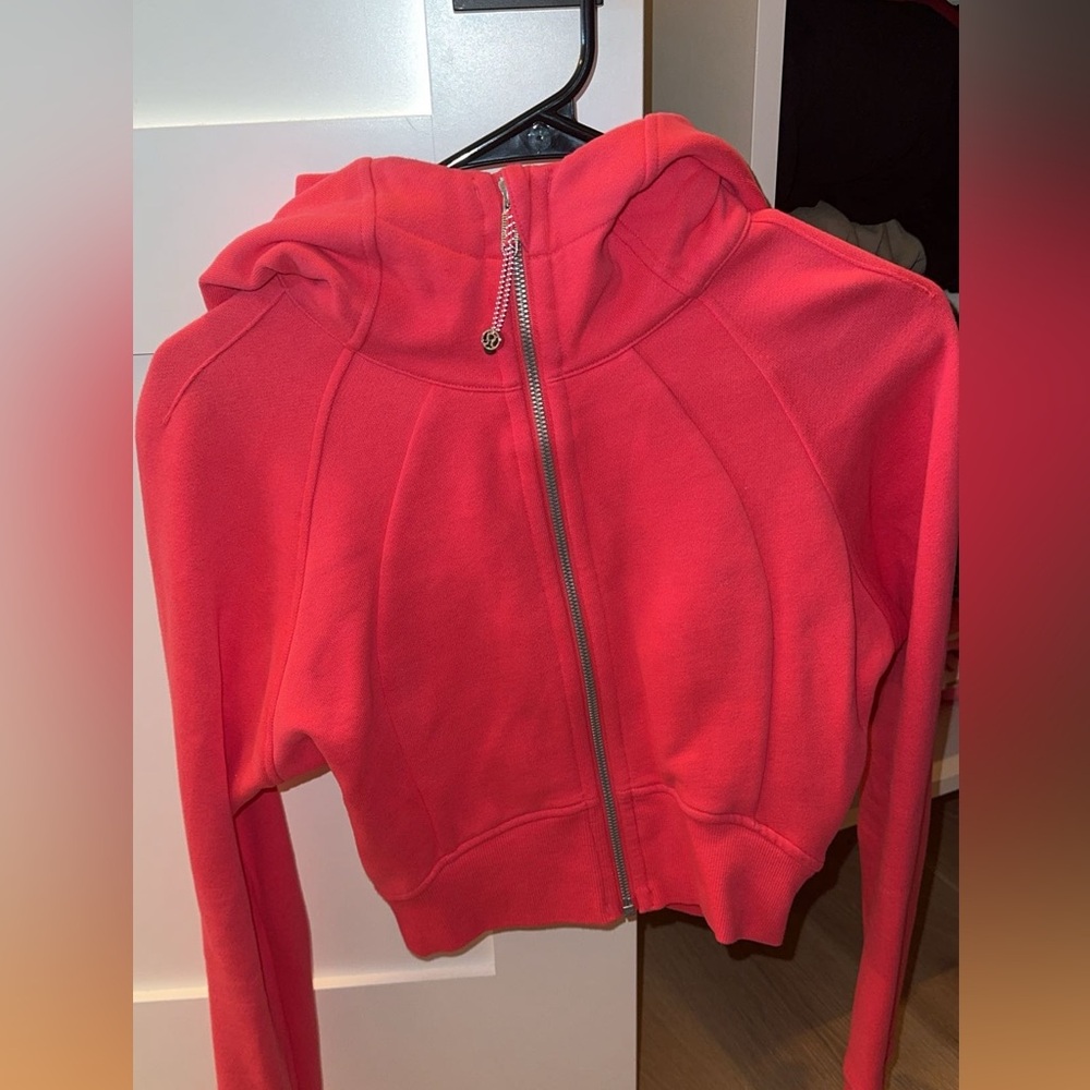 Lululemon cropped scuba